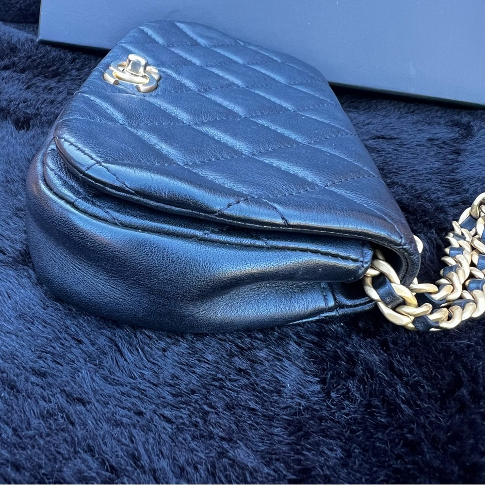 CHANEL Black Coco Mail Clutch Quilted Calfskin with Gold Chain - Picture 10 of 16